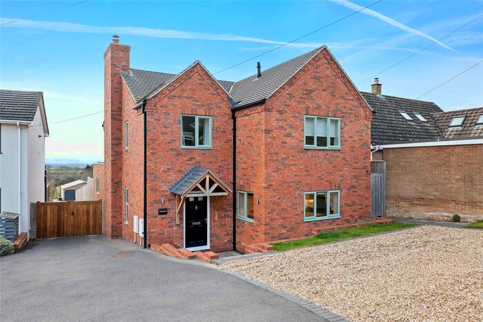 4 Bedroom Detached House For Sale In Hillcrest, Broadway Road, Evesham, WR11