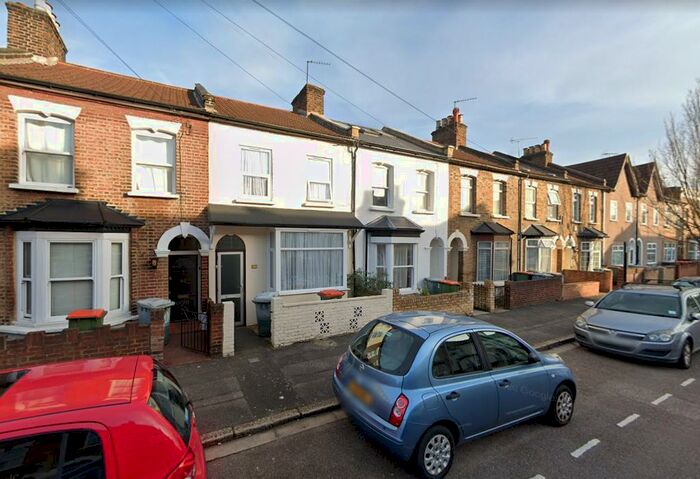 4 Bedroom Flat To Rent In St. James Road, Stratford, Forset Gate, London, E15