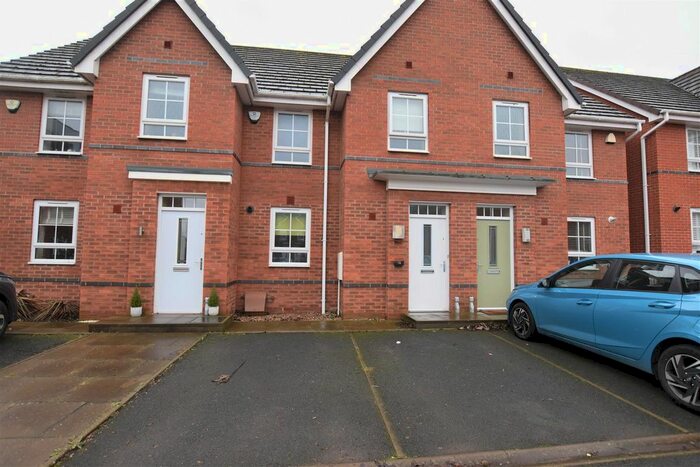 3 Bedroom Property To Rent In Willis Place, Worcester, WR2
