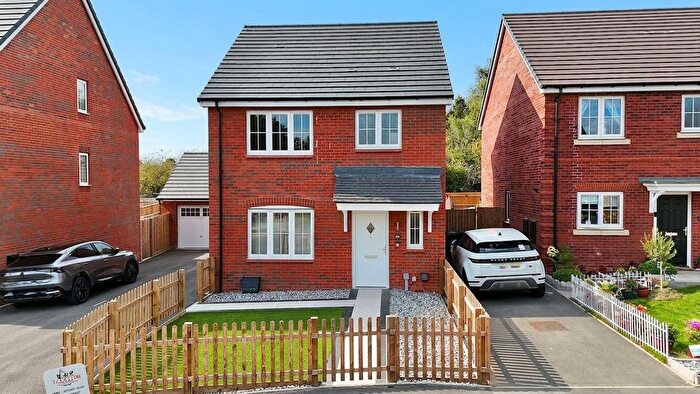3 Bedroom Detached House For Sale In Hawarden Way, Stoke-On-Trent, ST3