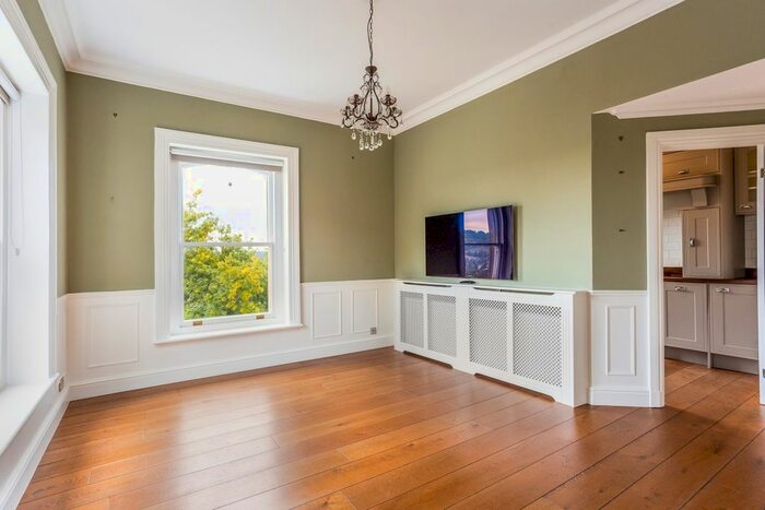 2 Bedroom Flat To Rent In Lansdown Grove, Bath, BA1