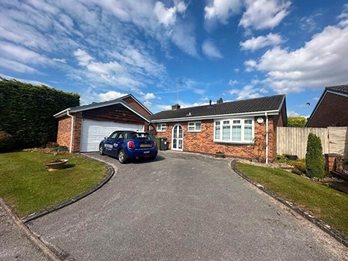 3 Bedroom Bungalow To Rent In Bridge Meadow Drive, Knowle, Solihull, B93