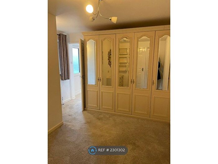 1 Bedroom Flat To Rent In Gooseberry Hill, Luton, LU3