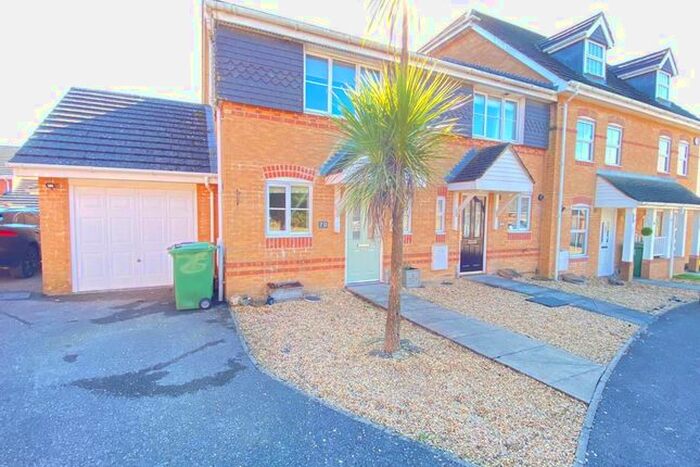 3 Bedroom Terraced House To Rent In Rycroft Meadow, Beggarwood, Basingstoke, RG22