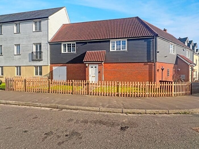 2 Bedroom Property For Sale In Saines Road, Flitch Green, Dunmow, CM6