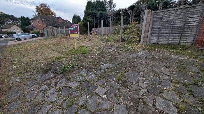 3 Bedroom Detached House For Sale In Tremayne Walk, Camberley, Surrey, GU15