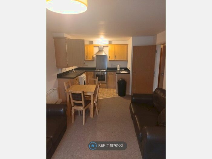 1 Bedroom Flat To Rent In Jessop House, Runcorn, WA7