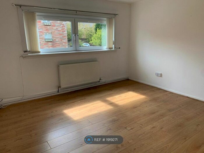 2 Bedroom Flat To Rent In Holyrood Street, Hamilton, ML3