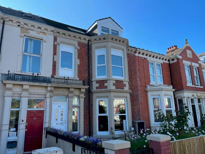 2 Bedroom Apartment To Rent In Marine Avenue, Whitley Bay, NE26