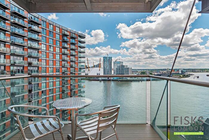 Studio To Rent In New Providence Wharf, E14