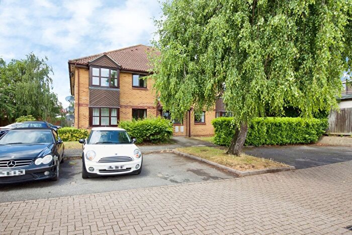1 Bedroom Flat For Sale In Holland Close, Romford, RM7