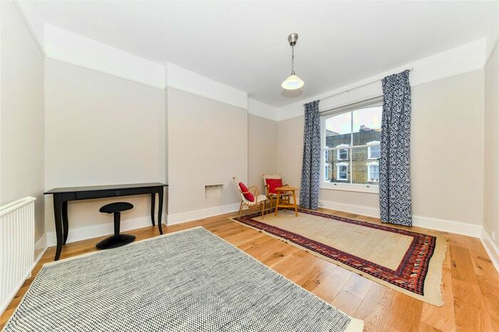 1 Bedroom Flat To Rent In Bartholomew Road, Kentish Town, London, NW5