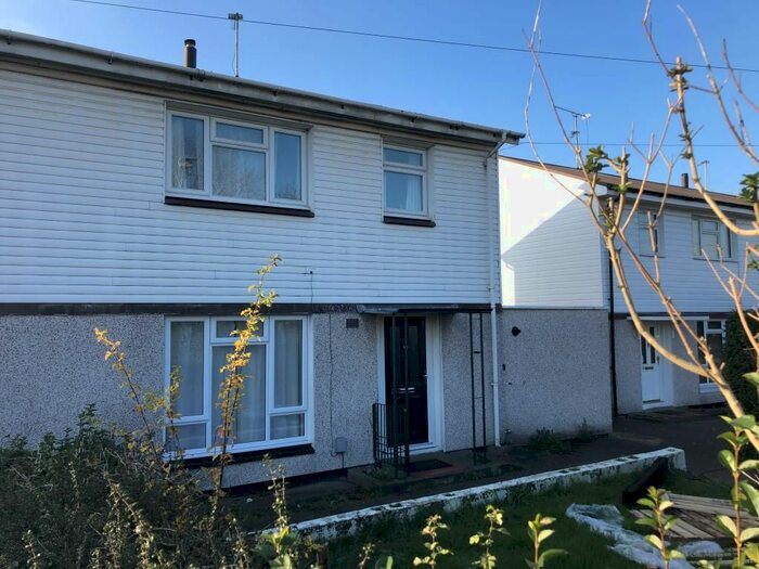 3 Bedroom Semi-Detached House To Rent In Churchill Avenue, Aylesbury HP21