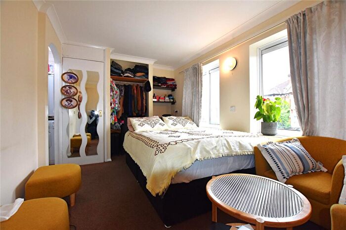 Apartment To Rent In Mayday Road, Thornton Heath, CR7