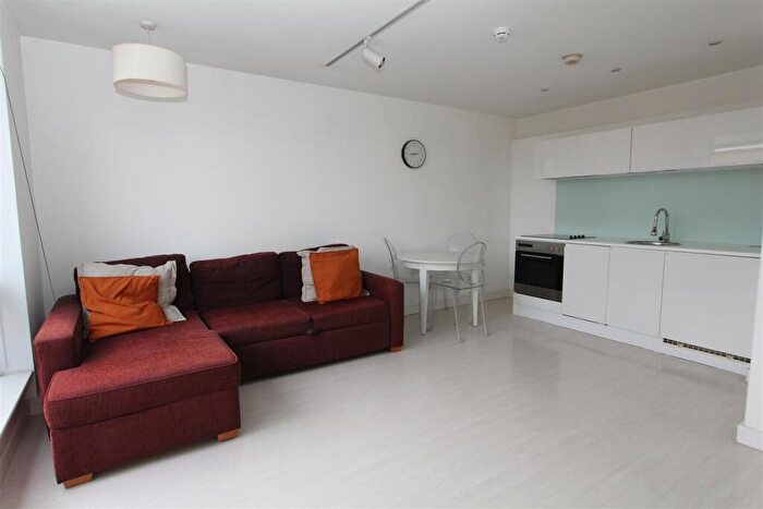 1 Bedroom Flat To Rent In Manor Mills, Ingram Street, LS11