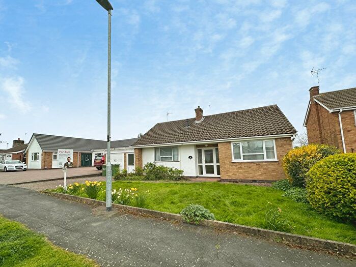 2 Bedroom Detached Bungalow For Sale In Barry Drive, Kirby Muxloe, LE9