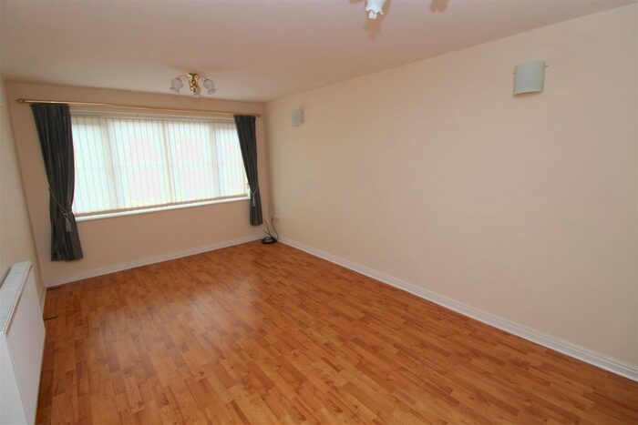1 Bedroom Flat To Rent In Ranwonath Court, Chester, CH2
