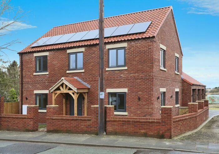 4 Bedroom Detached House For Sale In High Street, Marton, Gainsborough, DN21