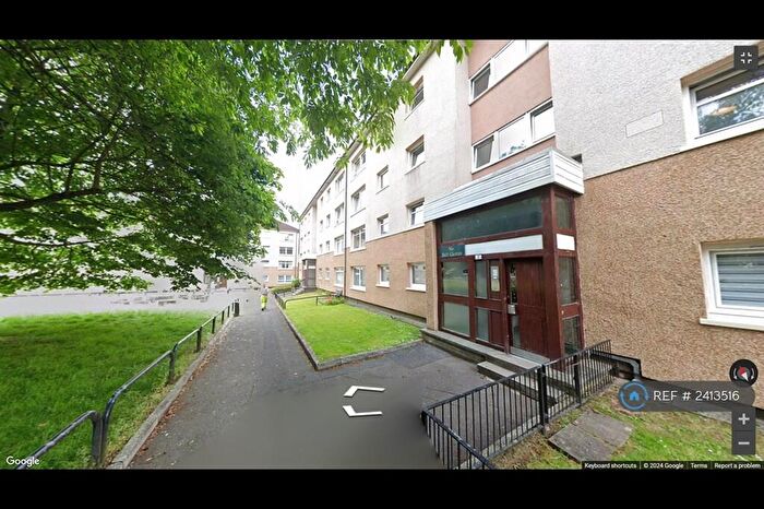 3 Bedroom Flat To Rent In Mcaslin Court, Glasgow, G4