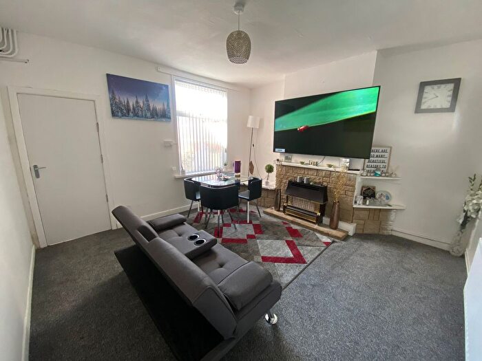 3 Bedroom Property To Rent In Mount Pleasant Street, Bilston, WV14