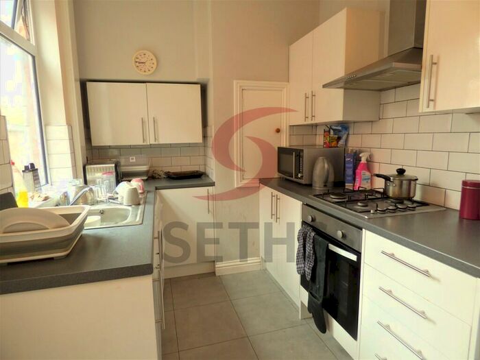3 Bedroom Terraced House To Rent In Windermere Street, Leicester, LE2