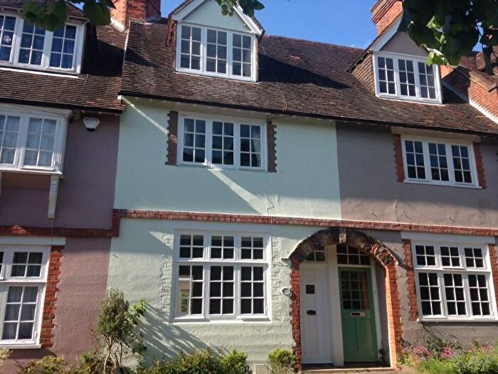 3 Bedroom Town House To Rent In Lime Tree Walk, Sevenoaks, TN13