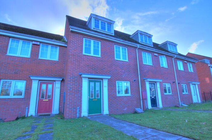 3 Bedroom Semi-Detached House To Rent In Kenton Lane, Central Grange, Newcastle Upon Tyne, NE3