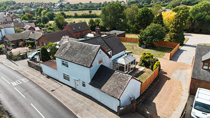 3 Bedroom Cottage For Sale In Hickman Road, Galley Common, Nuneaton, Warwickshire, CV10