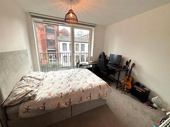 2 Bedroom Apartment To Rent In The Barker, Snow Hill Wharf, Shadwell Street, Birmingham, B4