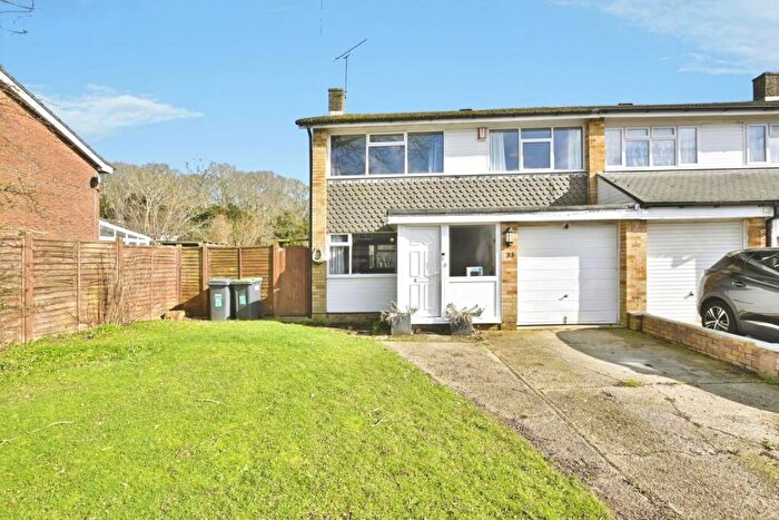 3 Bedroom Semi Detached House For Sale In Albretia Avenue, Waterlooville, Hampshire, PO8