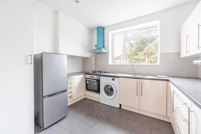 2 Bedroom Maisonette To Rent In Imperial Close, Harrow, HA2