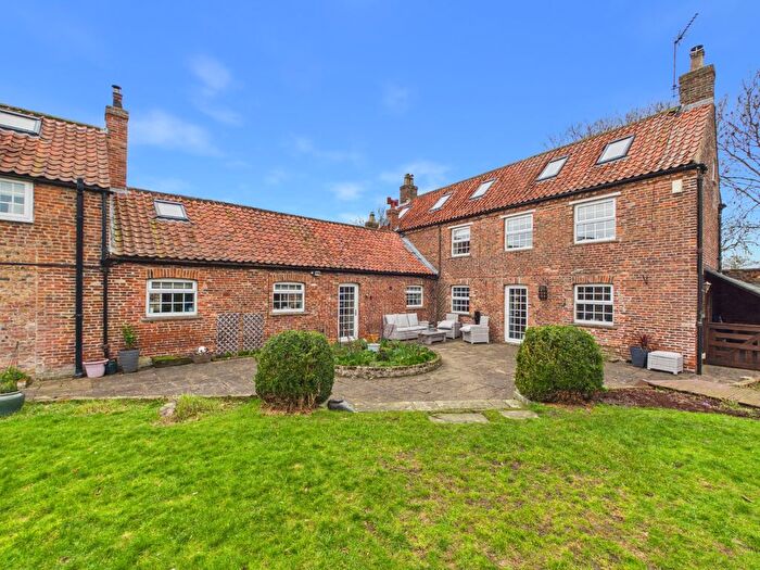 6 Bedroom Detached House For Sale In West End, Kilham, Driffield, YO25