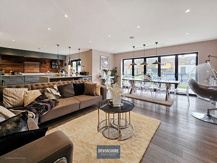 4 Bedroom Detached House For Sale In Mill Lane, Brentwood, CM15