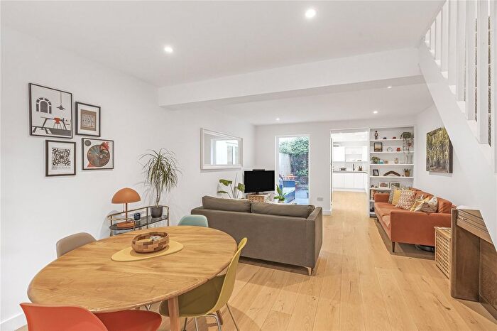3 Bedroom Terraced House For Sale In Sandilands Road, London, SW6