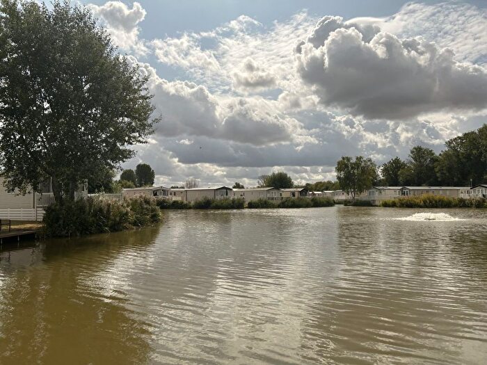 2 Bedroom Park Home For Sale In Broadway Lane, South Cerney, Cirencester, GL7