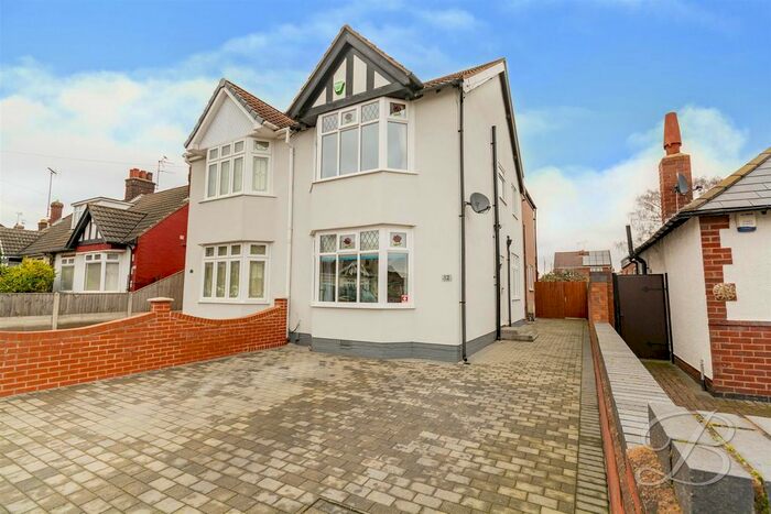 3 Bedroom Semi-Detached House To Rent In Linden Road, Forest Town, Mansfield, NG19