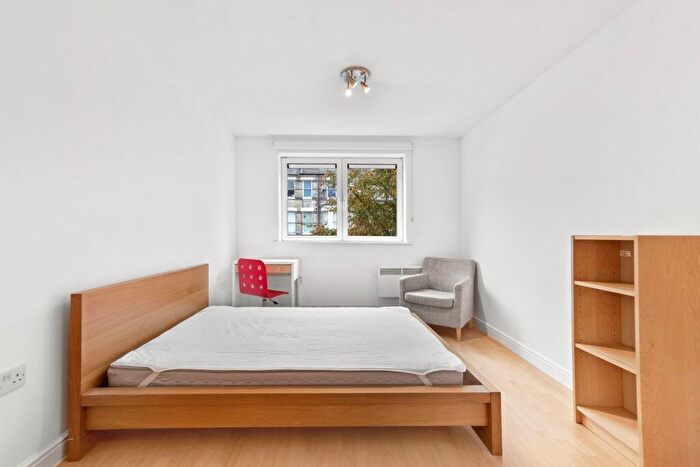 2 Bedroom Flat To Rent In Caledonian Road, Islington, N7