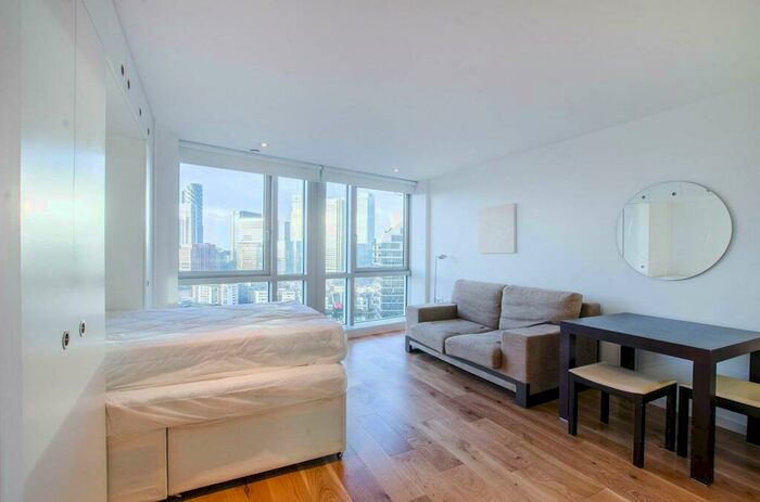 Studio To Rent In Ontario Tower, Canary Wharf, London, E14