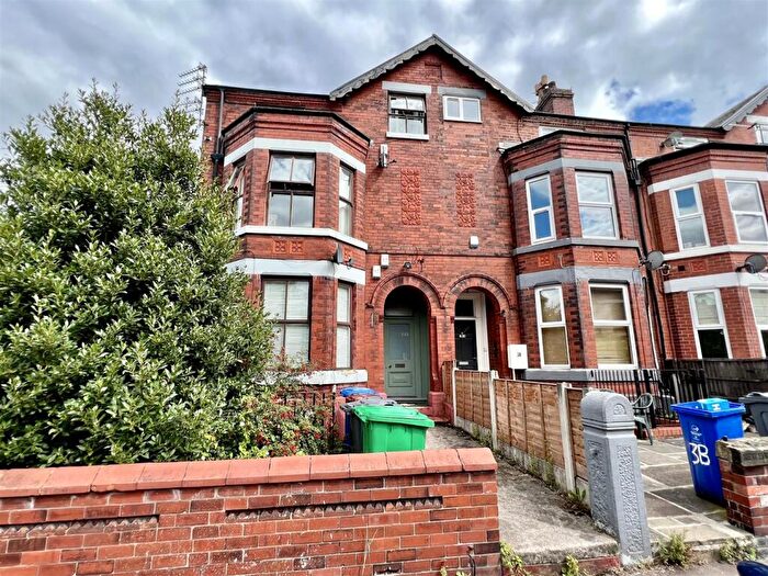 2 Bedroom Flat For Sale In Goulden Road, West Didsbury, M20