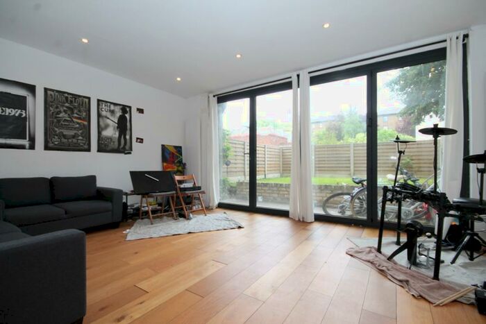 2 Bedroom Flat To Rent In St Augustines Road, Camden, NW1