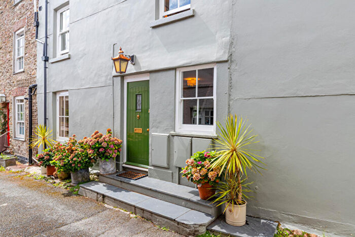 4 Bedroom Semi Detached House For Sale In Church Street, Modbury, Devon, PL21