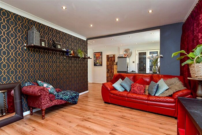 4 Bedroom Semi-Detached House For Sale In Midhurst Rise, Brighton, East Sussex, BN1