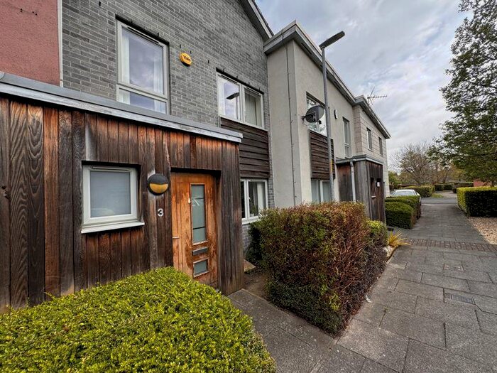 3 Bedroom Semi-Detached House To Rent In October Courtyard, Gateshead, NE8