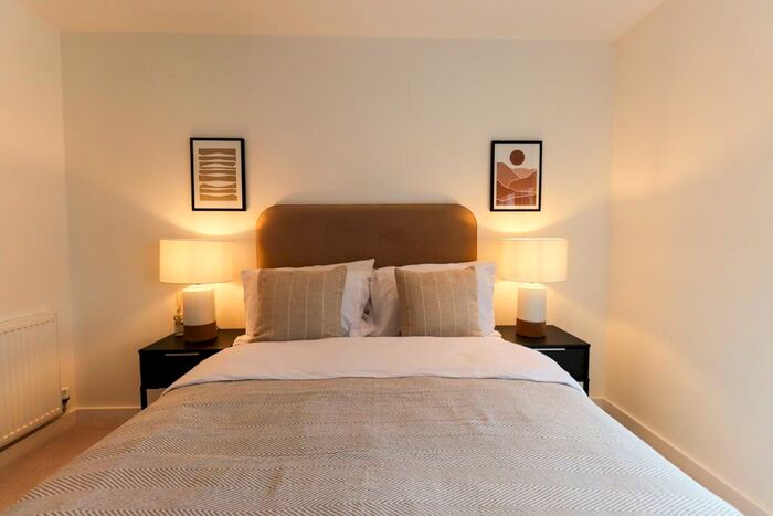 2 Bedroom Apartment To Rent In Napier Road, Reading, Berkshire, RG1