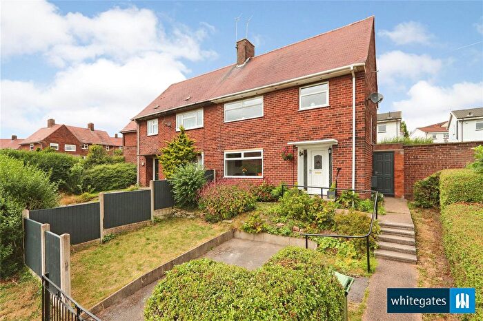 3 Bedroom Semi-Detached House For Sale In Snape Hill Crescent, Dronfield, Derbyshire, S18