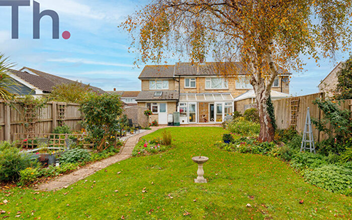 5 Bedroom Semi Detached House For Sale In Carisbrooke, Newport, Isle Of Wight, PO30