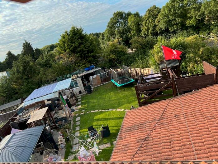 3 Bedroom Semi-Detached House For Sale In Wick Road, Pilning, BS35