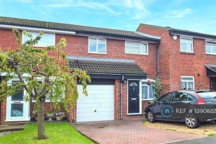 3 Bedroom Terraced House To Rent In Humber Close, Wokingham, RG41
