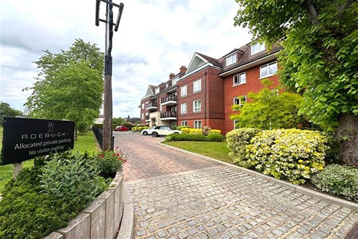 3 Bedroom Apartment For Sale In Roebuck Heights, North End, Buckhurst Hill, IG9