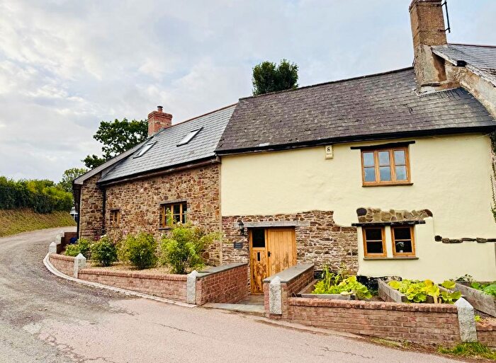 4 Bedroom Semi Detached House For Sale In Week Farm, North Tawton, EX20